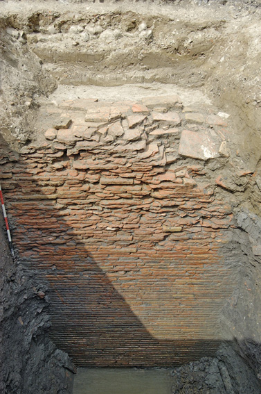 Foto dello scavo di Piazza degli Estensi